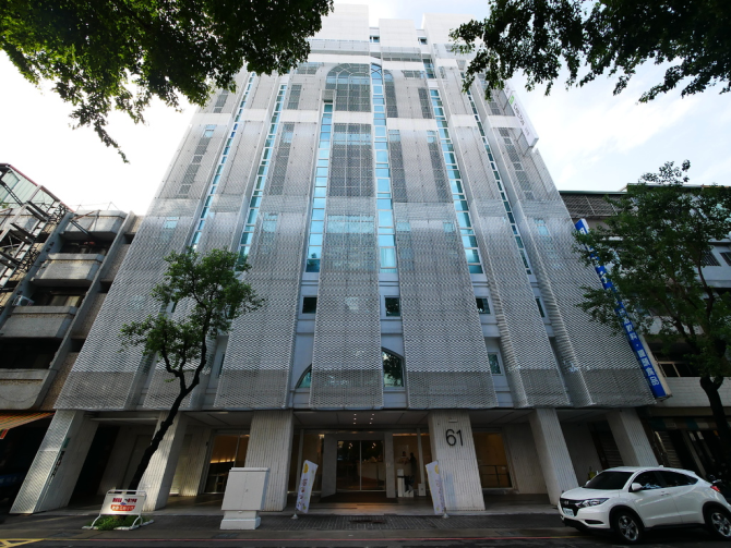 台中市西區忠明南路61號